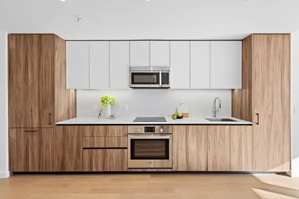 237 Brunswick St #4F, Jersey City, NJ 07302-1519