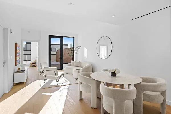 237 Brunswick St #4F, Jersey City, NJ 07302-1519