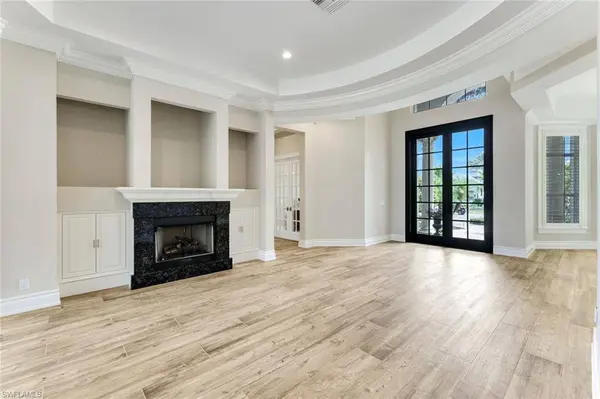 384 Mooring Line DR, Naples, FL 34102