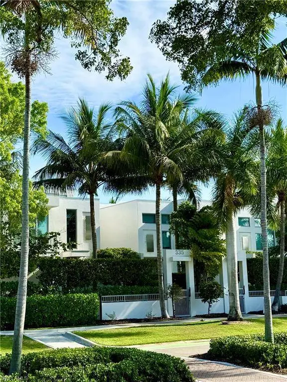 335 Banyan BLVD #4, Naples, FL 34102