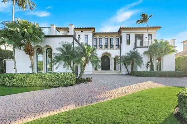 1450 Gulfstar DR S, Naples, FL 34112
