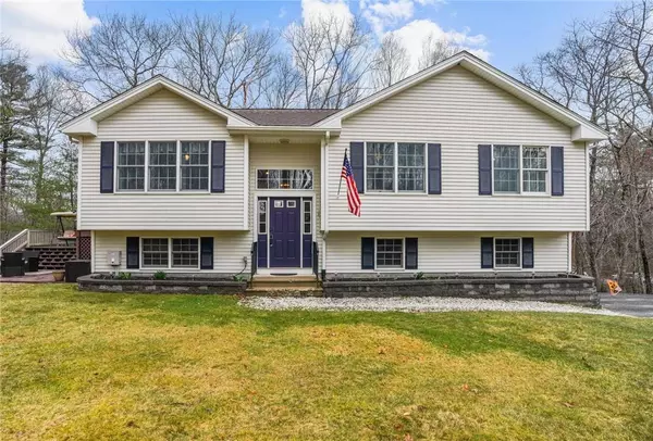 235 Staghead DR, Burrillville, RI 02859