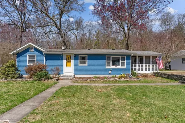 42 Woodland AVE, Smithfield, RI 02917