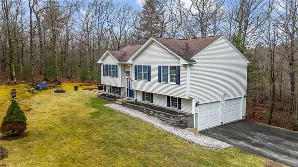 235 Staghead DR, Burrillville, RI 02859