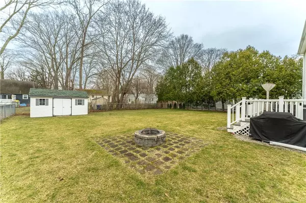 339 Beachwood DR, Warwick, RI 02818