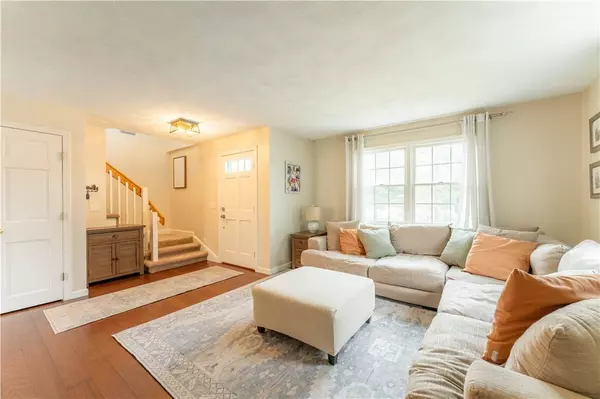 339 Beachwood DR, Warwick, RI 02818