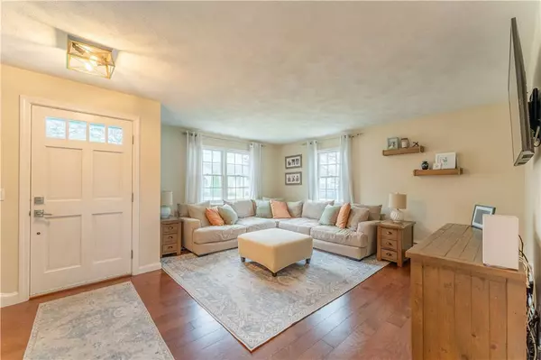 339 Beachwood DR, Warwick, RI 02818