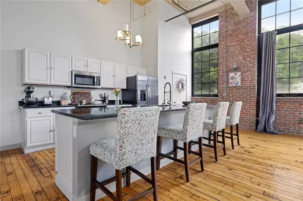 685 Social ST #114, Woonsocket, RI 02895