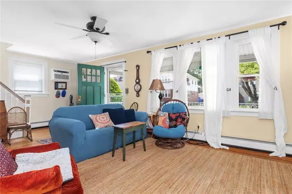 161 Ferncrest AVE, Cranston, RI 02905