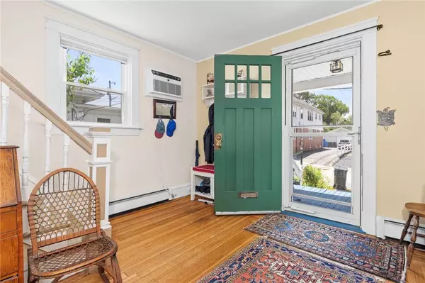 161 Ferncrest AVE, Cranston, RI 02905