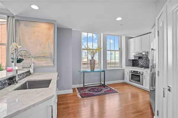 1 West Exchange ST #1602, Providence, RI 02903