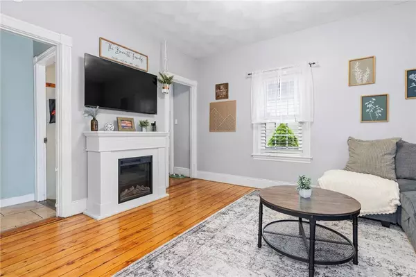 229 Roger Williams AVE, East Providence, RI 02916