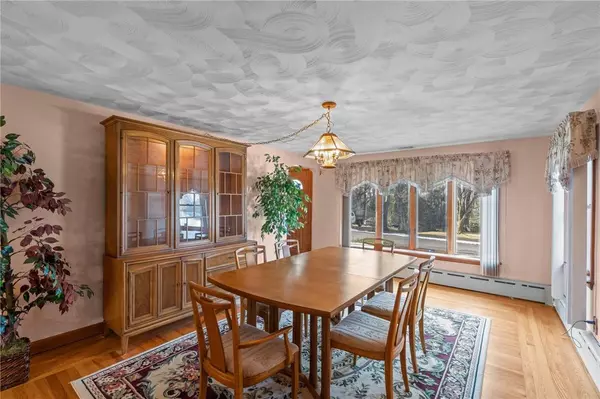 2 Varin DR, Smithfield, RI 02917