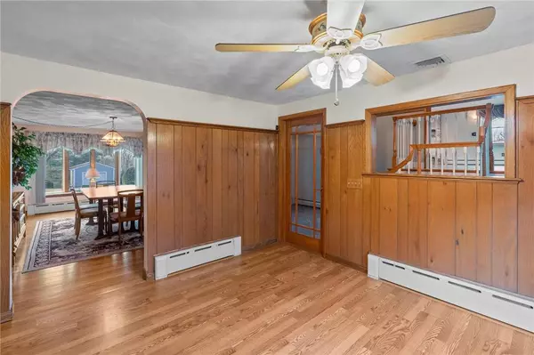 2 Varin DR, Smithfield, RI 02917