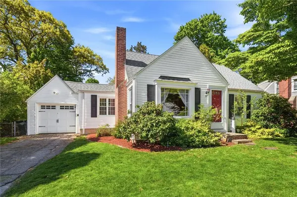 97 Delwood RD, Warwick, RI 02889
