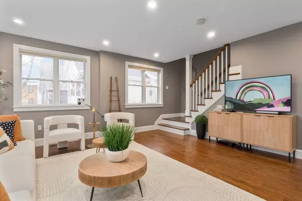 198 California St #1, Newton, MA 02458