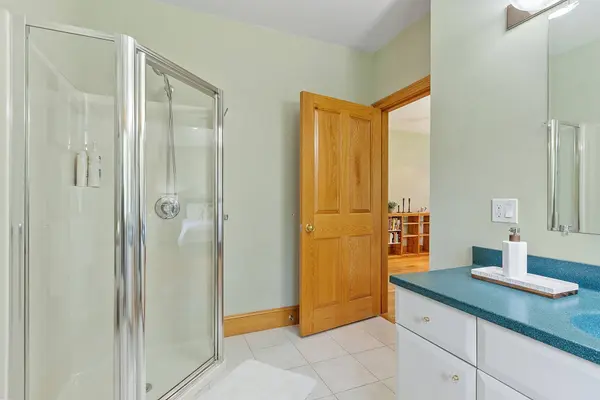 16 Solomon Pierce Rd, Lexington, MA 02420-2532