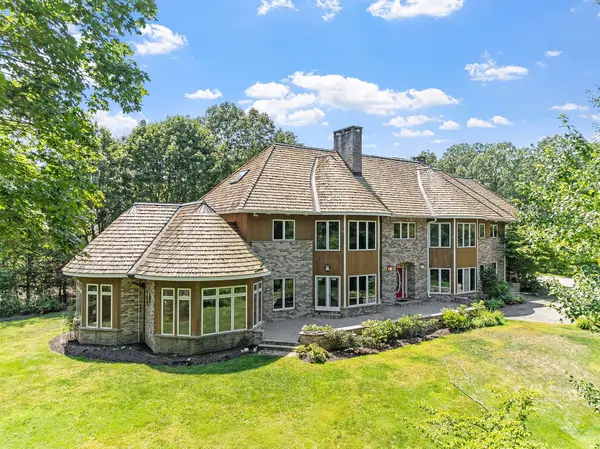 16 Solomon Pierce Rd, Lexington, MA 02420-2532