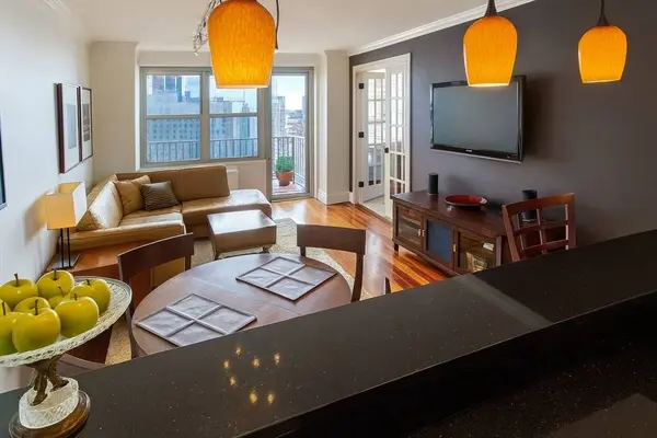 151 Tremont St #24U, Boston, MA 02111