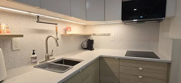 466 Commonweatlh #807, Boston, MA 02215