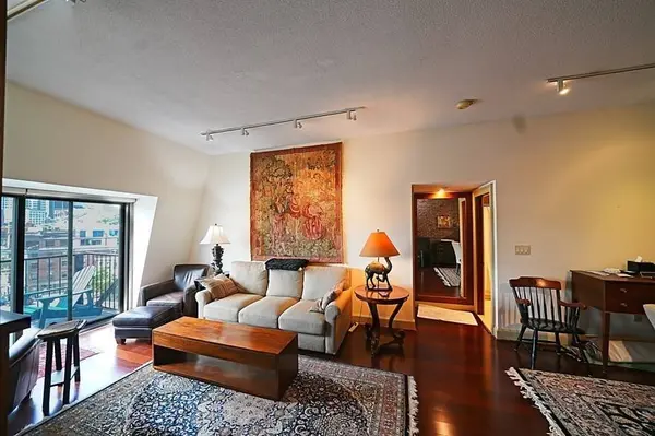 28-32 Atlantic #620, Boston, MA 02110