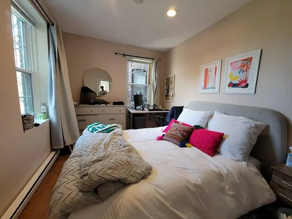11 Phillips #8, Boston, MA 02114