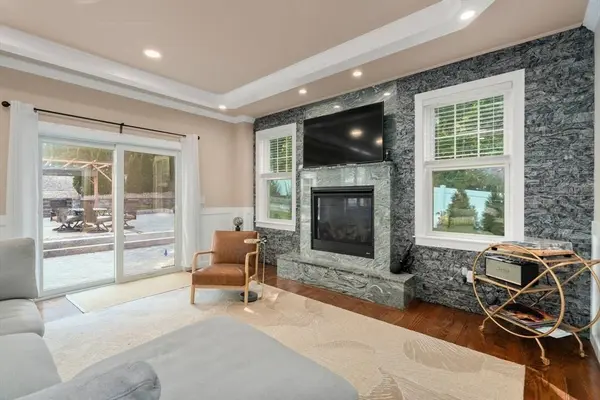 125 Union St, Natick, MA 01760