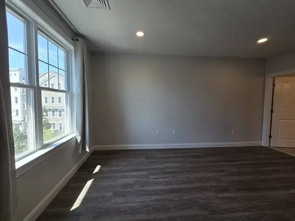 320 Middlesex #B305, Medford, MA 02155