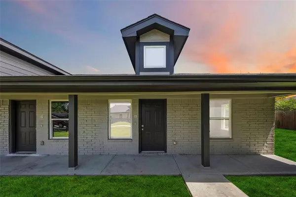 8215 Lawler ST, Houston, TX 77051