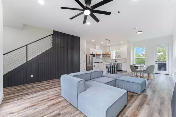 3605 Noble ST, Houston, TX 77026