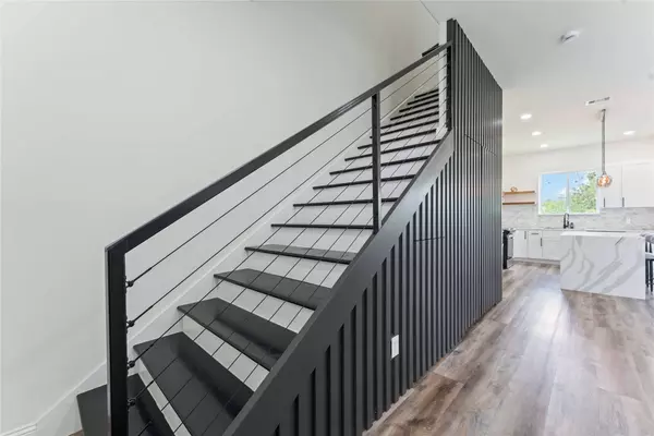 3605 Noble ST, Houston, TX 77026