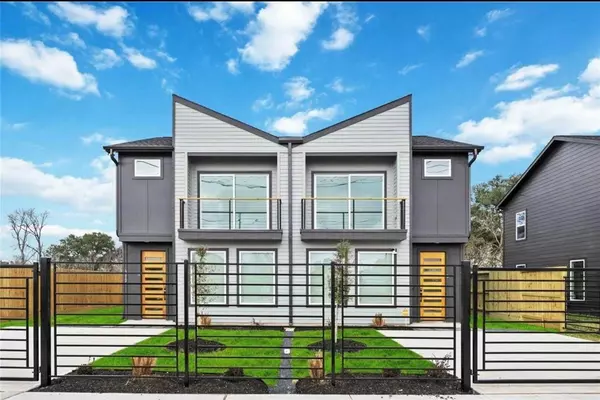 9212 Jutland RD #A, Houston, TX 77033