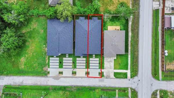 9806 Nedwald ST, Houston, TX 77029