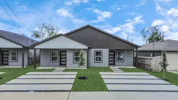 9808 Nedwald ST, Houston, TX 77029