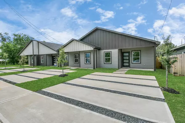 9806 Nedwald ST, Houston, TX 77029