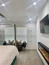 206 John House LN, Rosharon, TX 77583