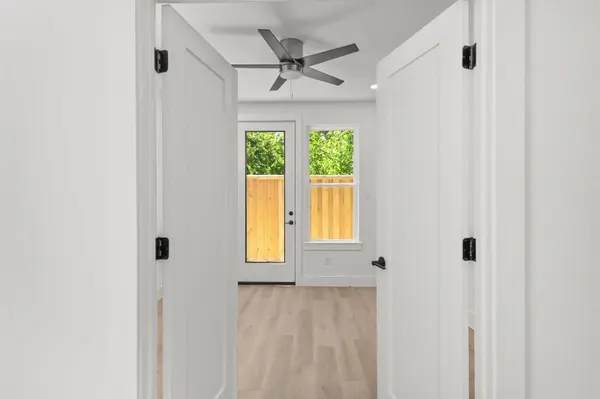 3348 Sauer ST, Houston, TX 77004