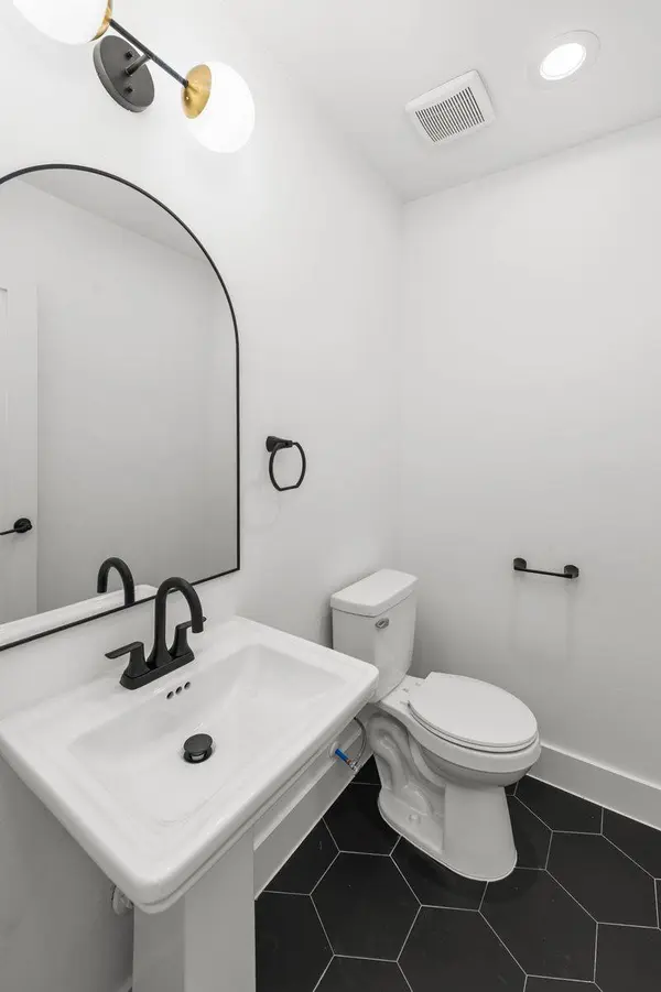 3344 Sauer ST, Houston, TX 77004