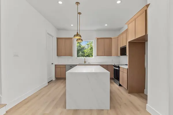 3344 Sauer ST, Houston, TX 77004