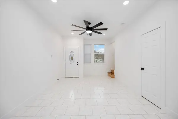 7706 Independence ST #B, Houston, TX 77051