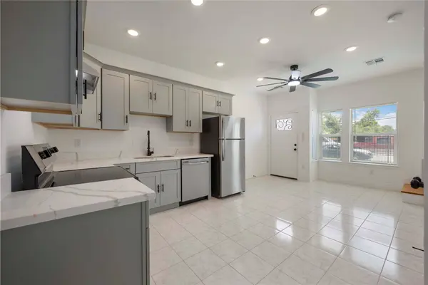 4814 Wilmington ST #A, Houston, TX 77033