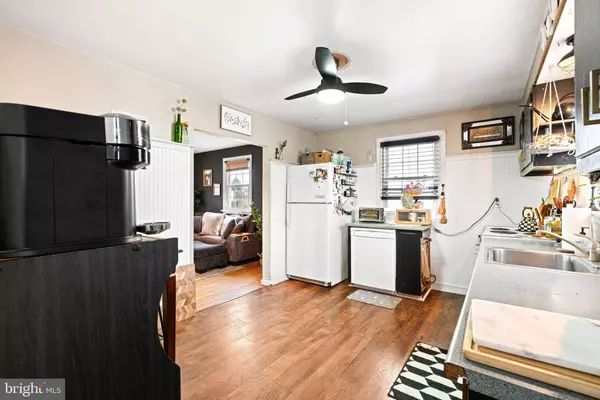 27 BRAISINGTON AVE, Bellmawr, NJ 08031