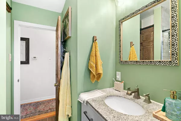 27 BRAISINGTON AVE, Bellmawr, NJ 08031