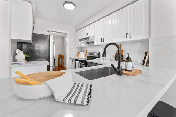 76 Madison AVE, Richmond Hill, ON L4E 4P4