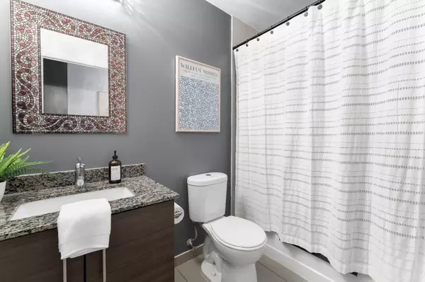 277 South Park RD #301, Markham, ON L3T 0B7