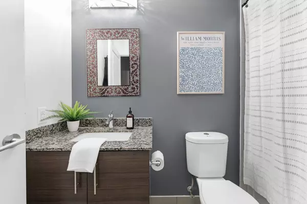 277 South Park RD #301, Markham, ON L3T 0B7