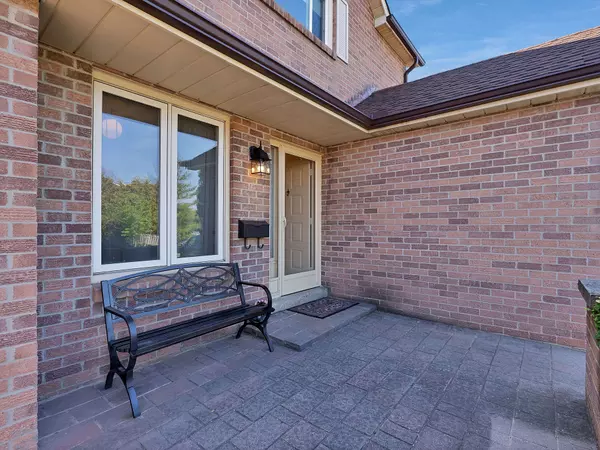 46 Swennen DR, Brampton, ON L6V 4E2