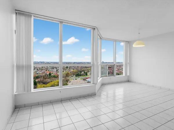 3 Rowntree RD #2106, Toronto W10, ON M9V 5G8