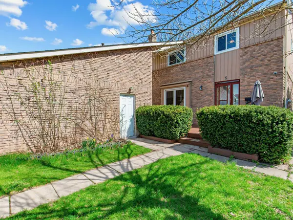 5 Firebrace RD, Toronto E05, ON M1W 2Z3