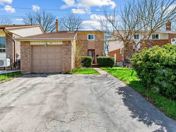 5 Firebrace RD, Toronto E05, ON M1W 2Z3